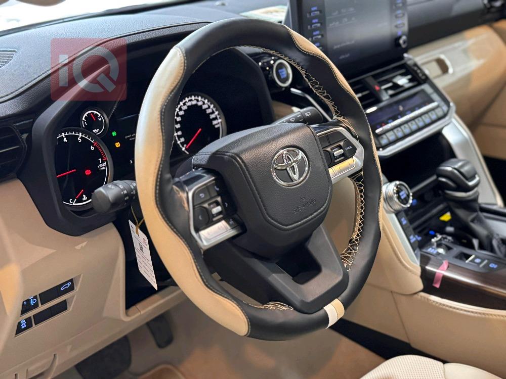 تويوتا لاندكروزر